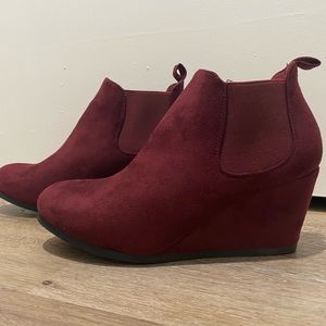 Maurices Burgundy Wine Maroon Booties